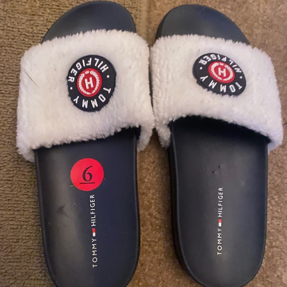 NWOT  ladies Tommy Hilfiger slides - Picture 6 of 8